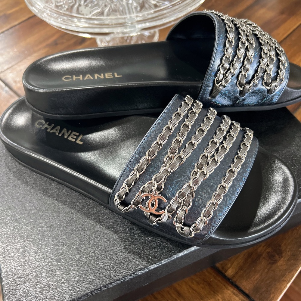 CHANEL new men sandals